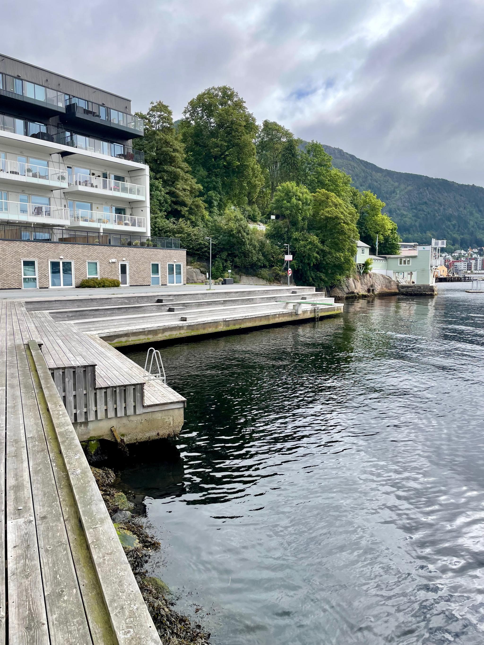 Nærhet til sjøen. 