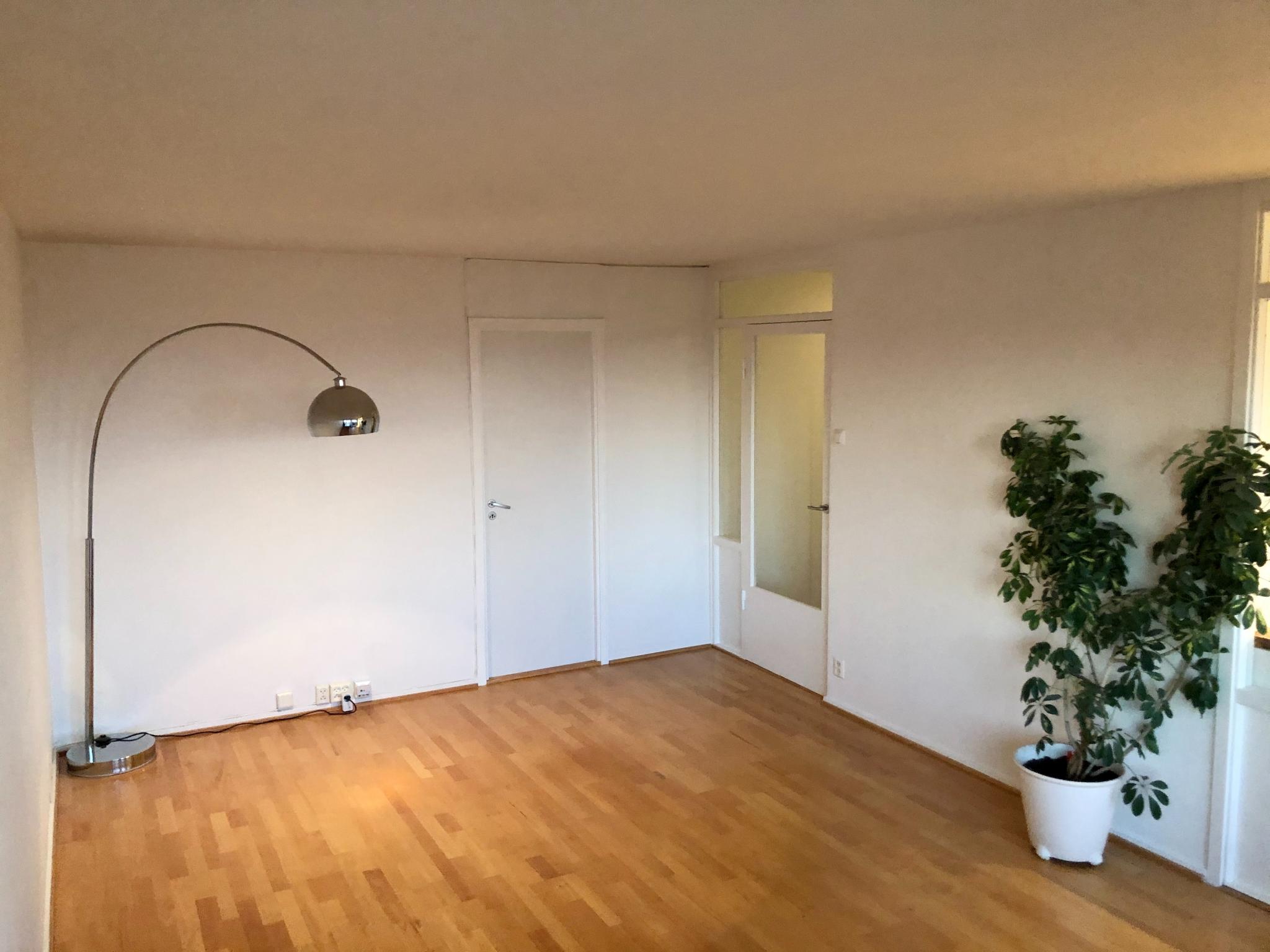 Gamelt bilde (flere mbler nå) 