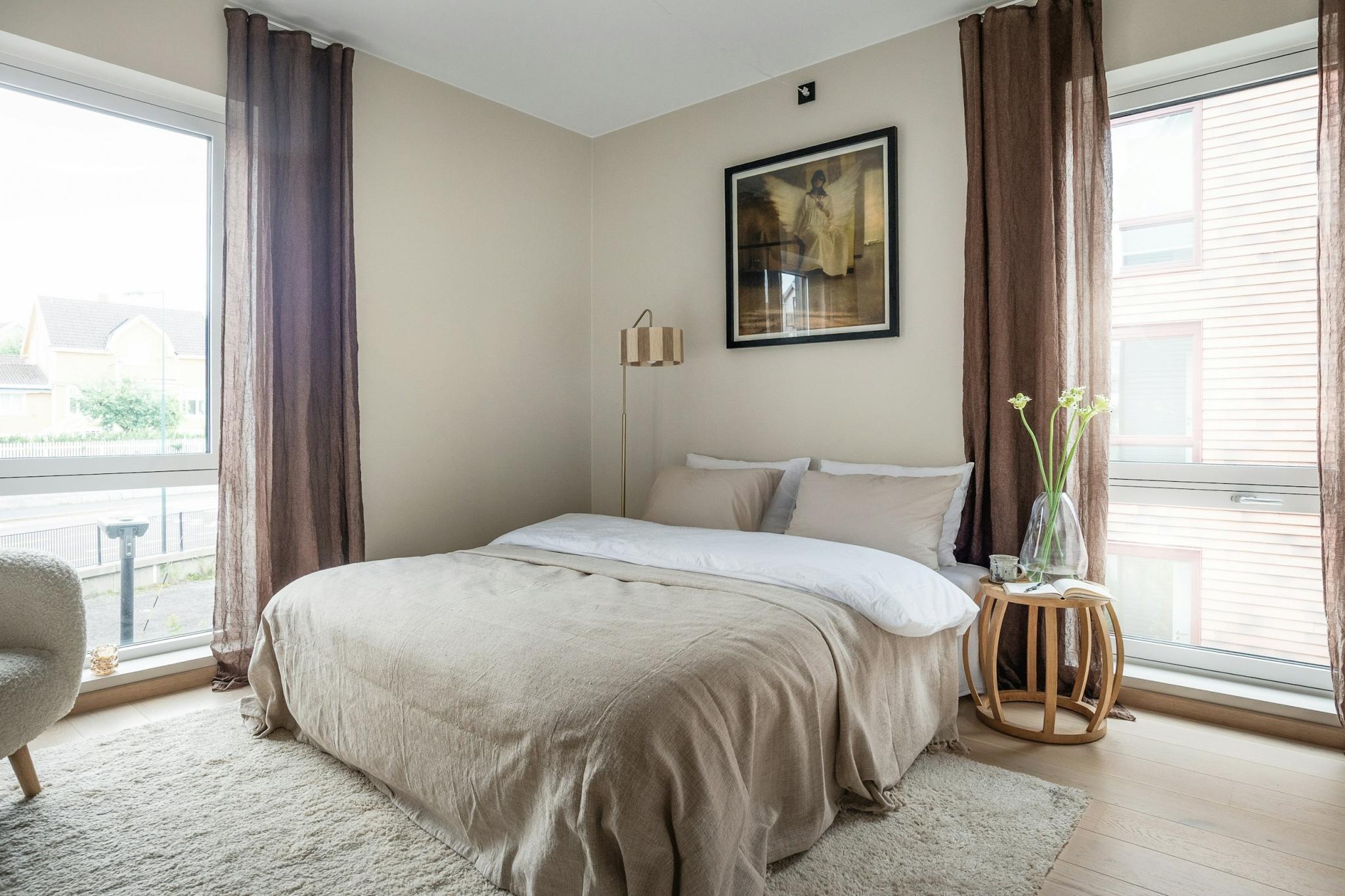 Master Bedroom med en-suite bad