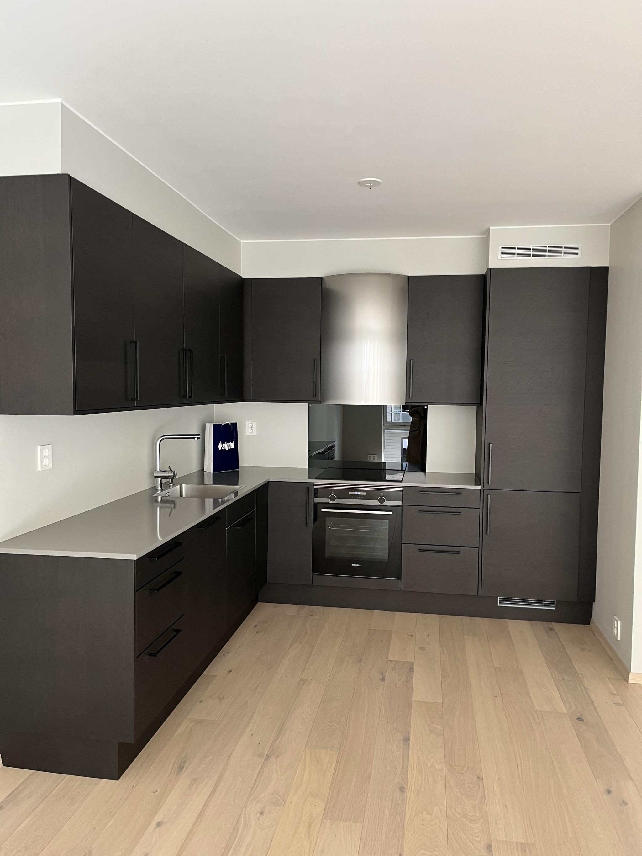 Sigdal kjøkken med åpen løsning til stuen 