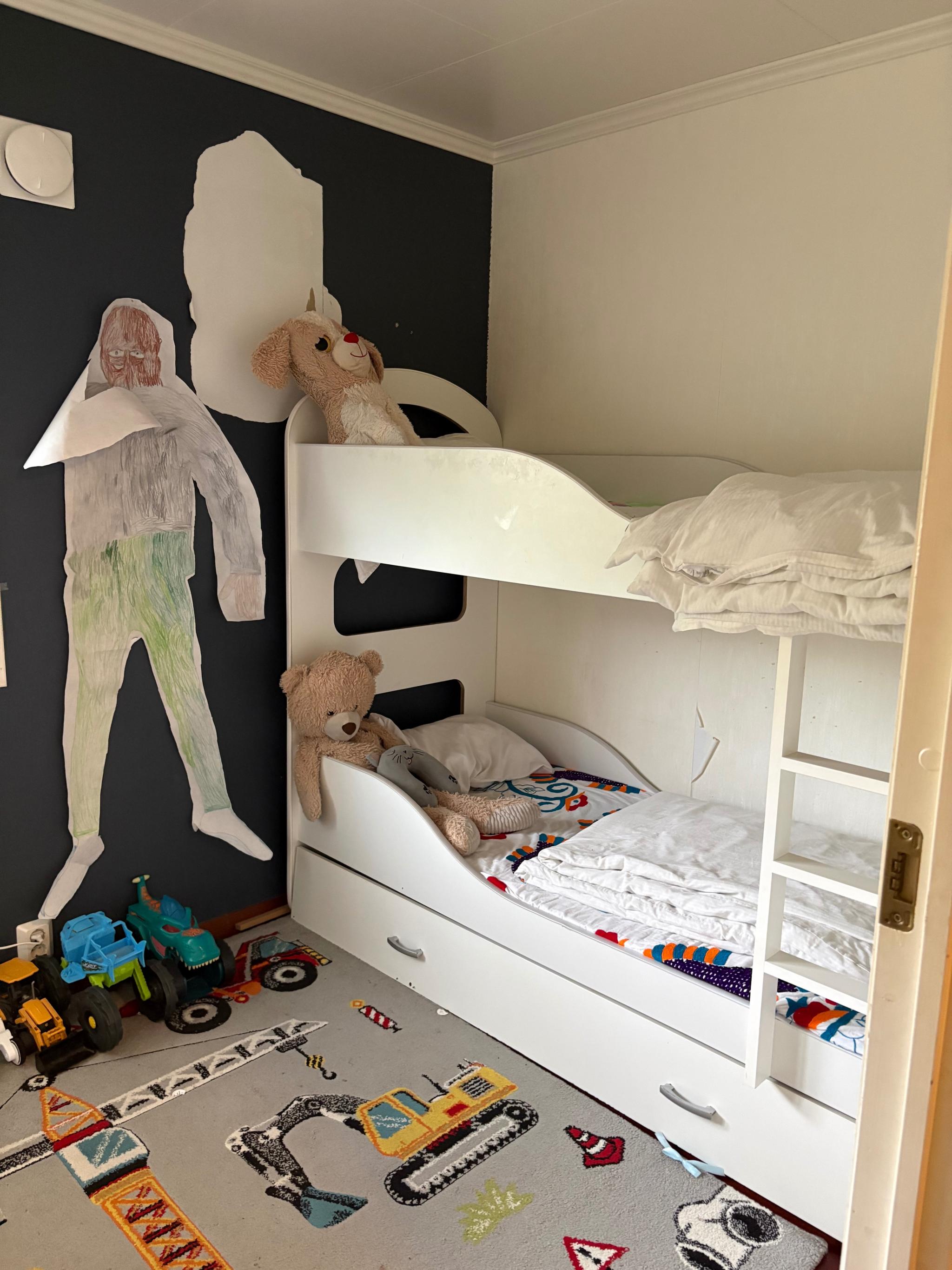 Soverom nr.2. Dette rommet skal overflateoppusses før ny leietaker overtar. 