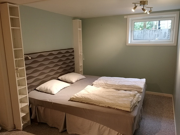 Soverom/alkove (seng/møbler ikke med)