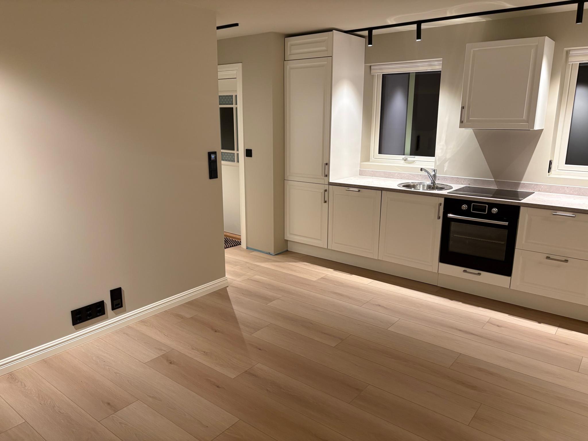 Fra stue mot kjøkken