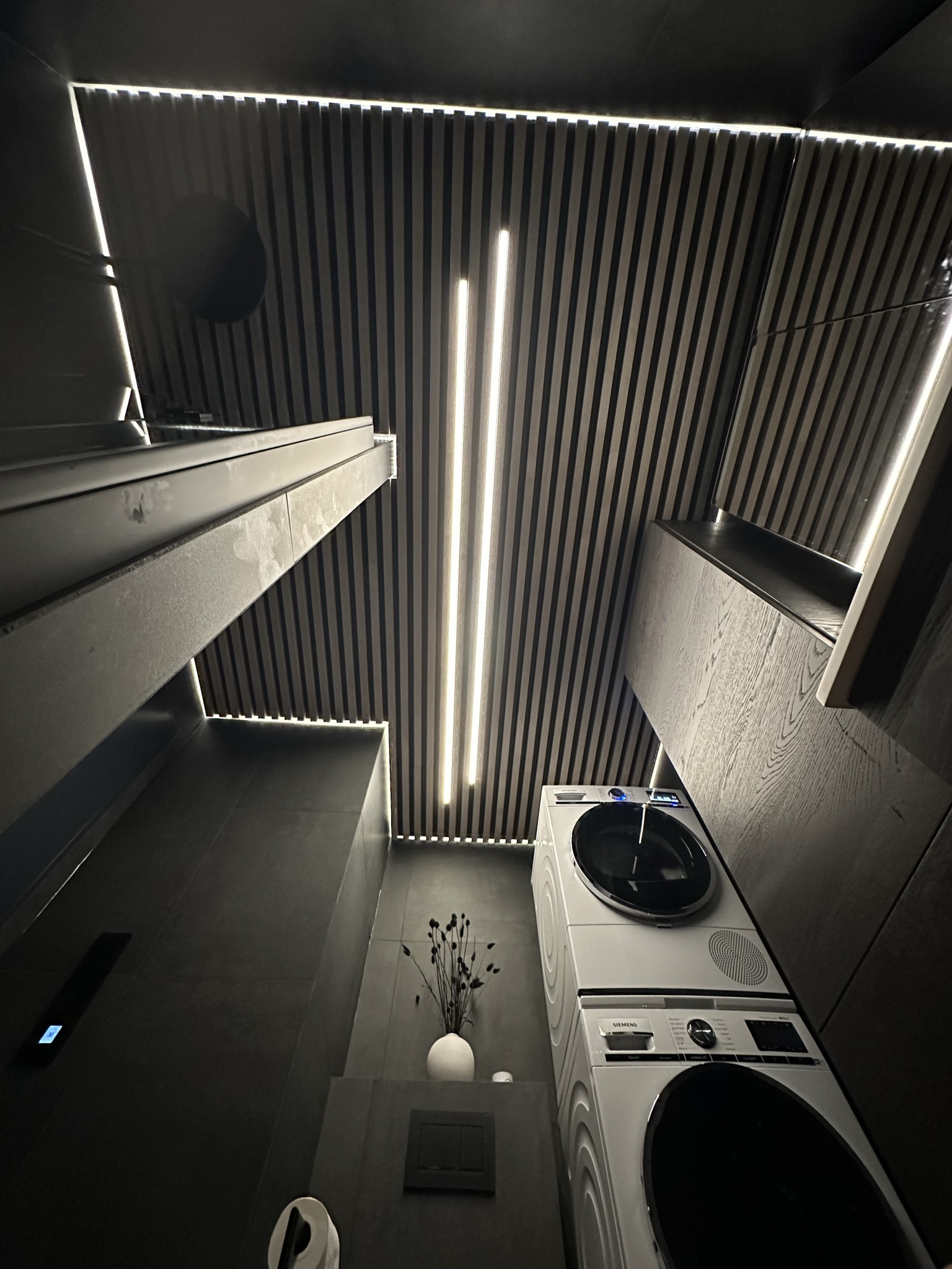 Bad: spiletak med stemningslys