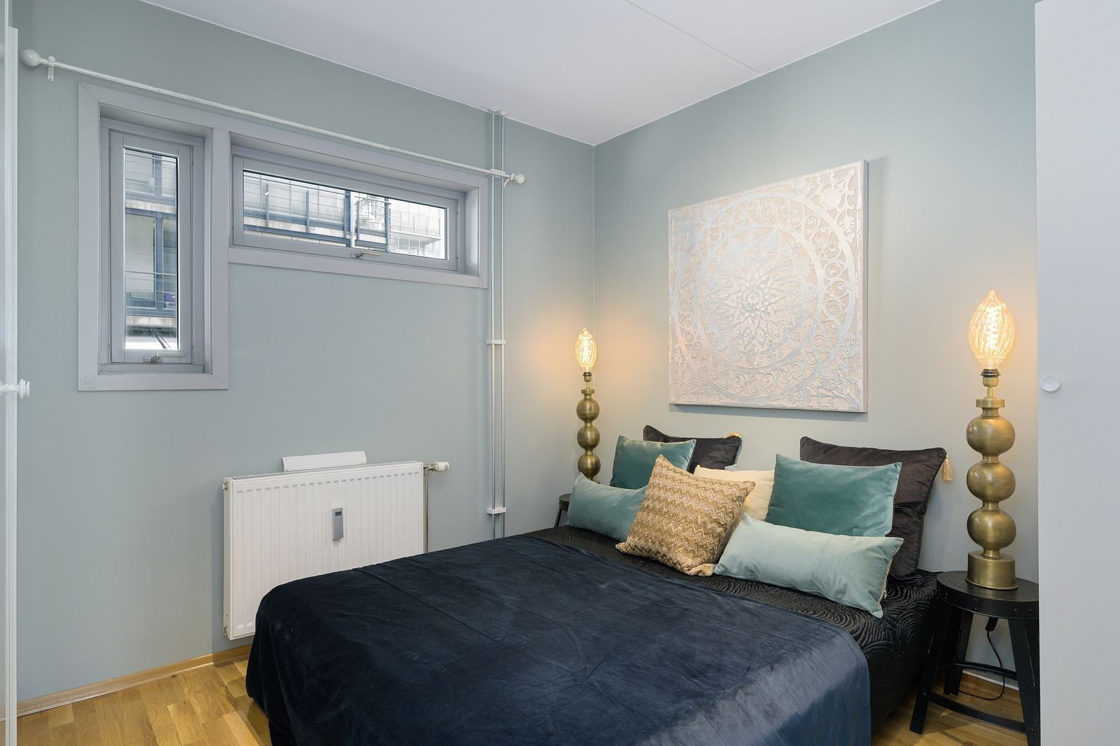 Soverommet er romslig og gir god plass til en dobbeltseng