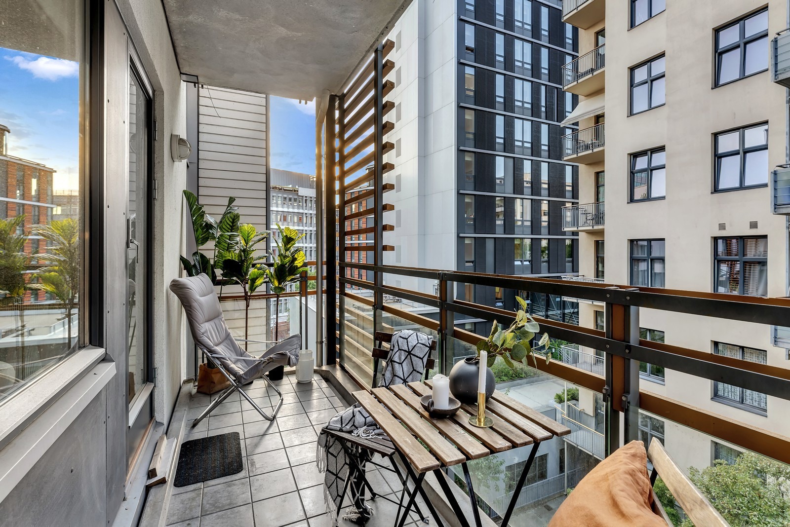 Romslig balkong på 8, 2 kvm