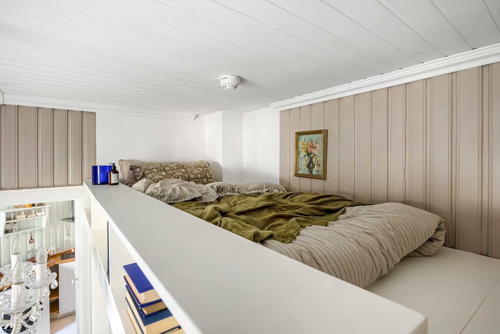 Sovehems med plass til 120cm bred madrass