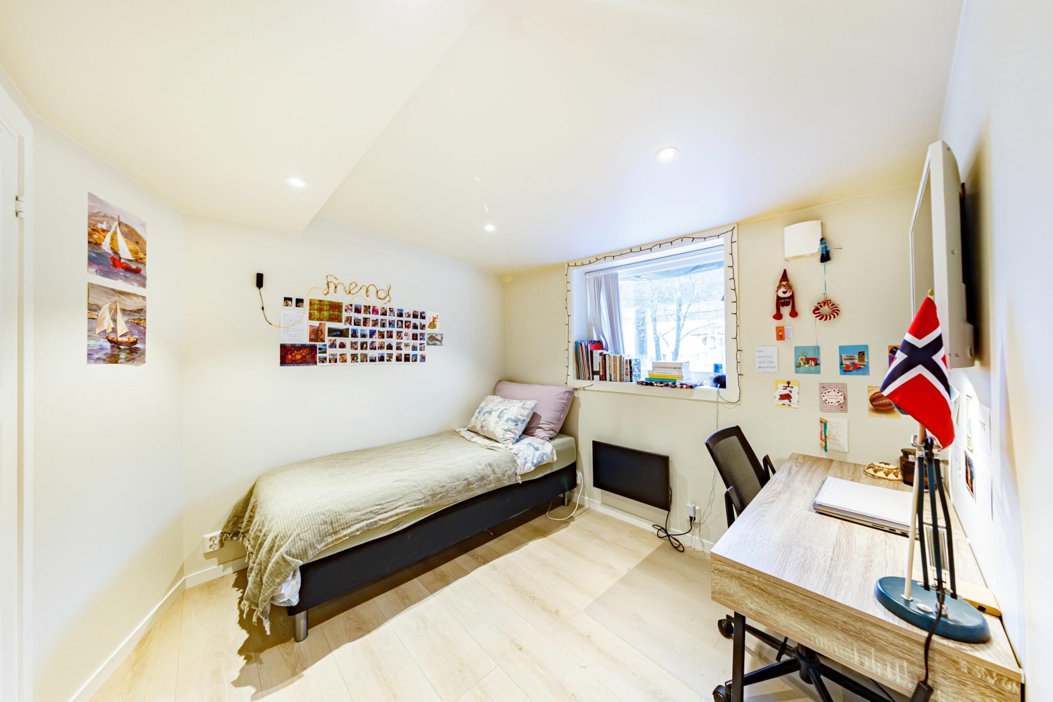 Soverom 1, bilde 1
6100,- pr mnd