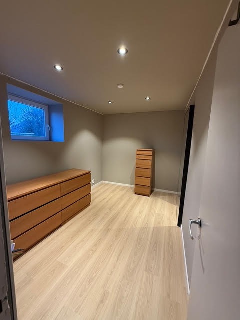 Soverom brukt som walkin
varmekabler i gulv