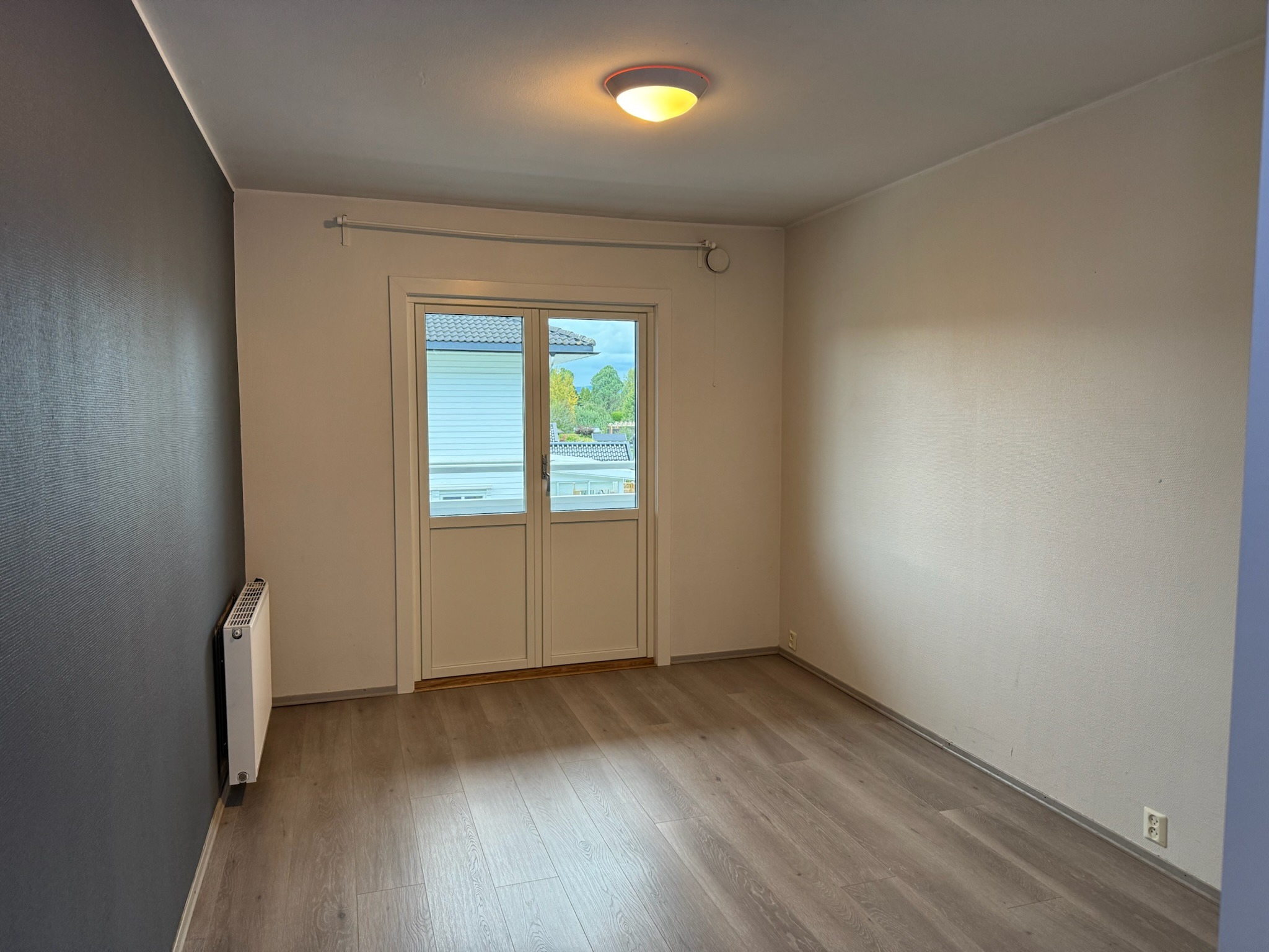 Soverom 2 med plass til dobbeltseng