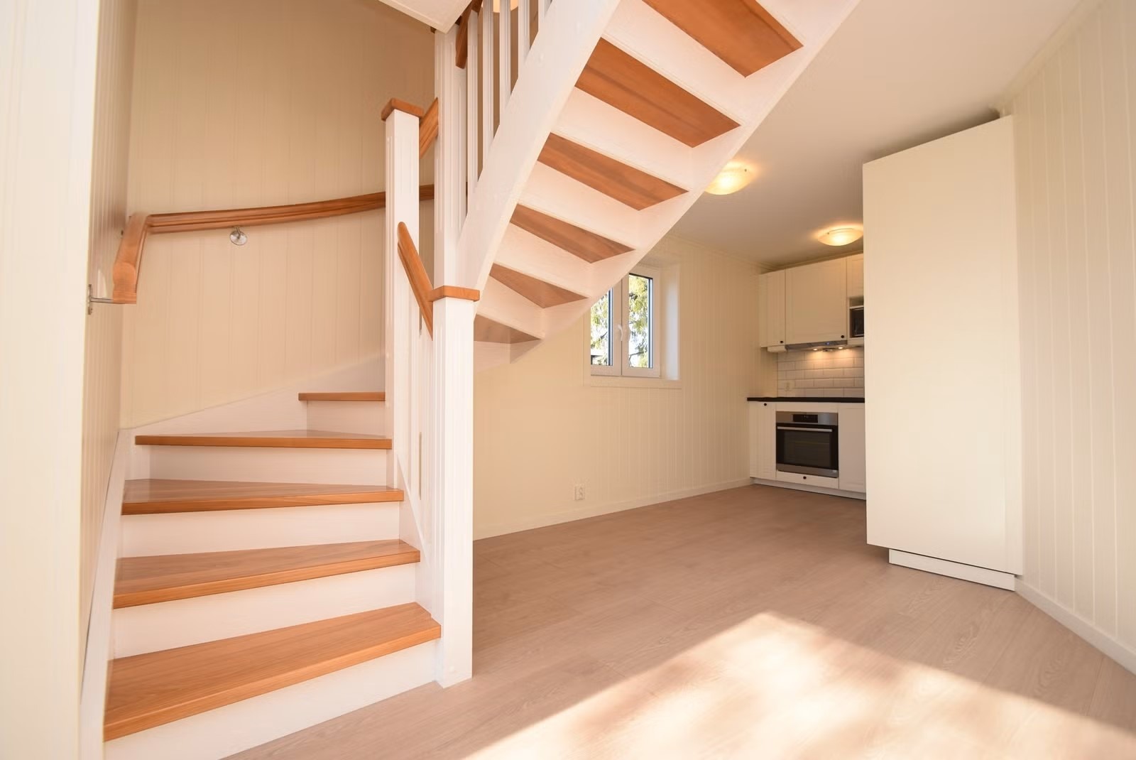 Flott trappe til andre etasje