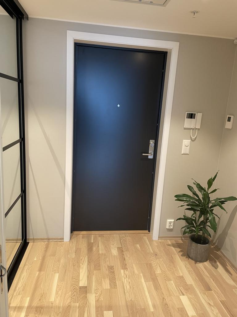 Inngang med garderobeskap