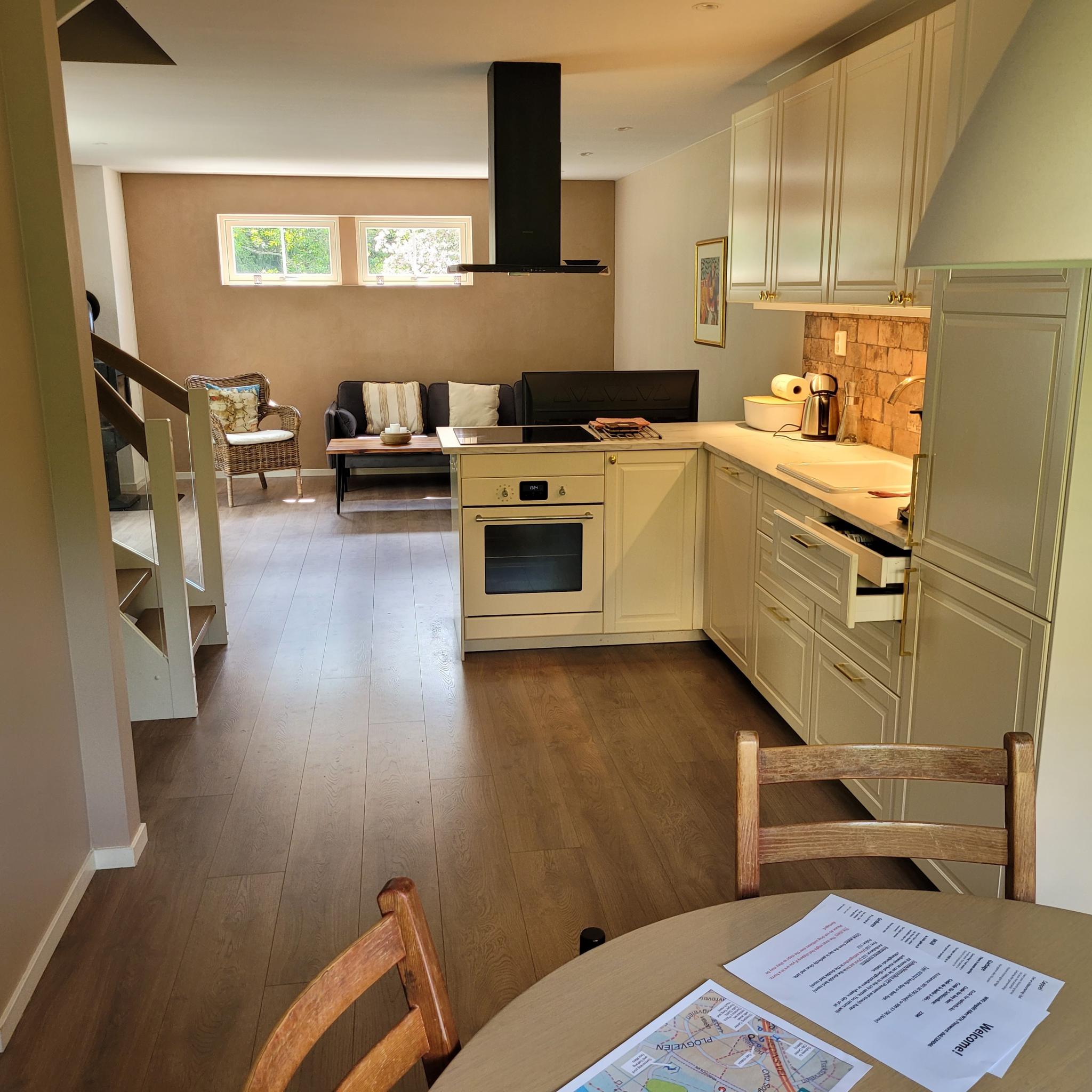 Åpen kjøkken/stue-løsning