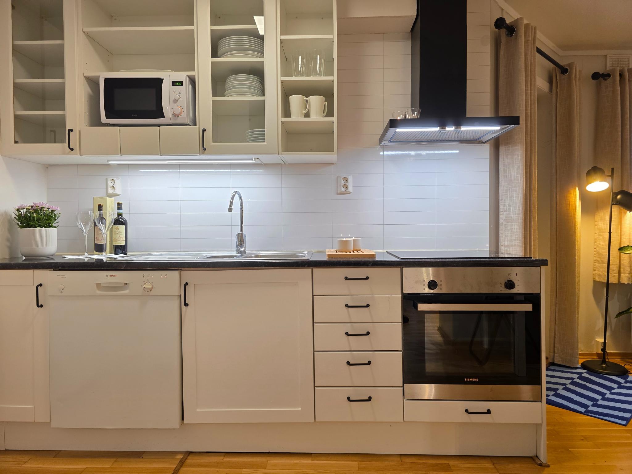 Praktisk og oversiktlig kjøkken med det du trenger