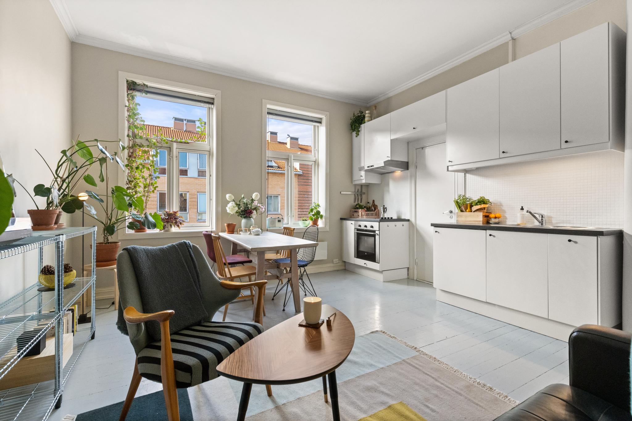 Innebygd kjøleskap komfyr og stekeplate