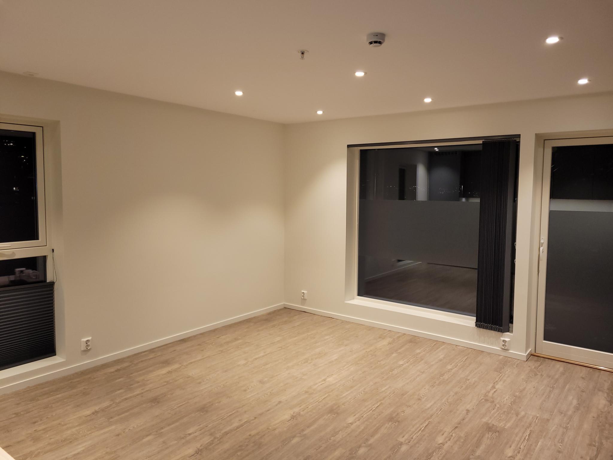 Bilder fra leiligheten uten møblement