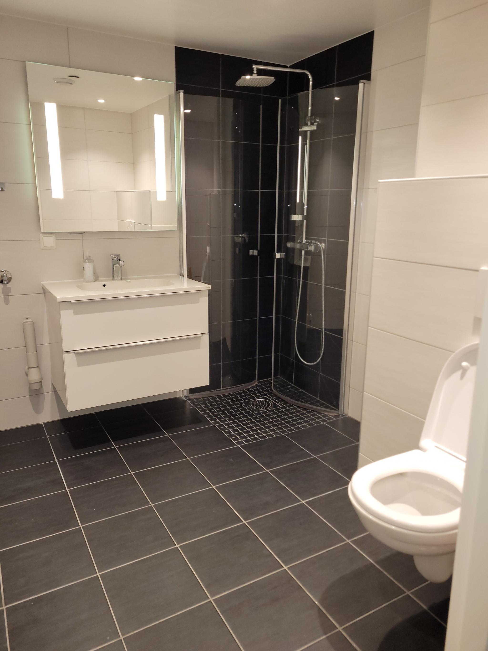 Bilder fra leiligheten uten møblement