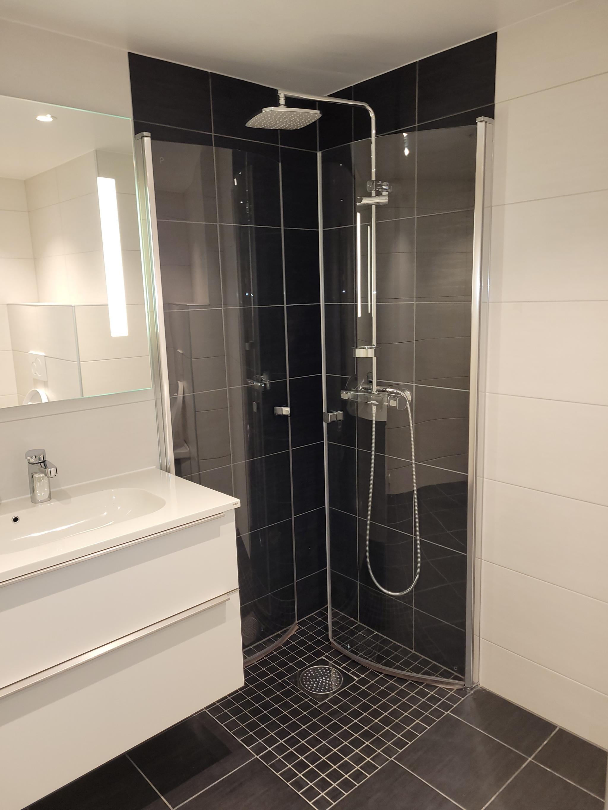 Bilder fra leiligheten uten møblement