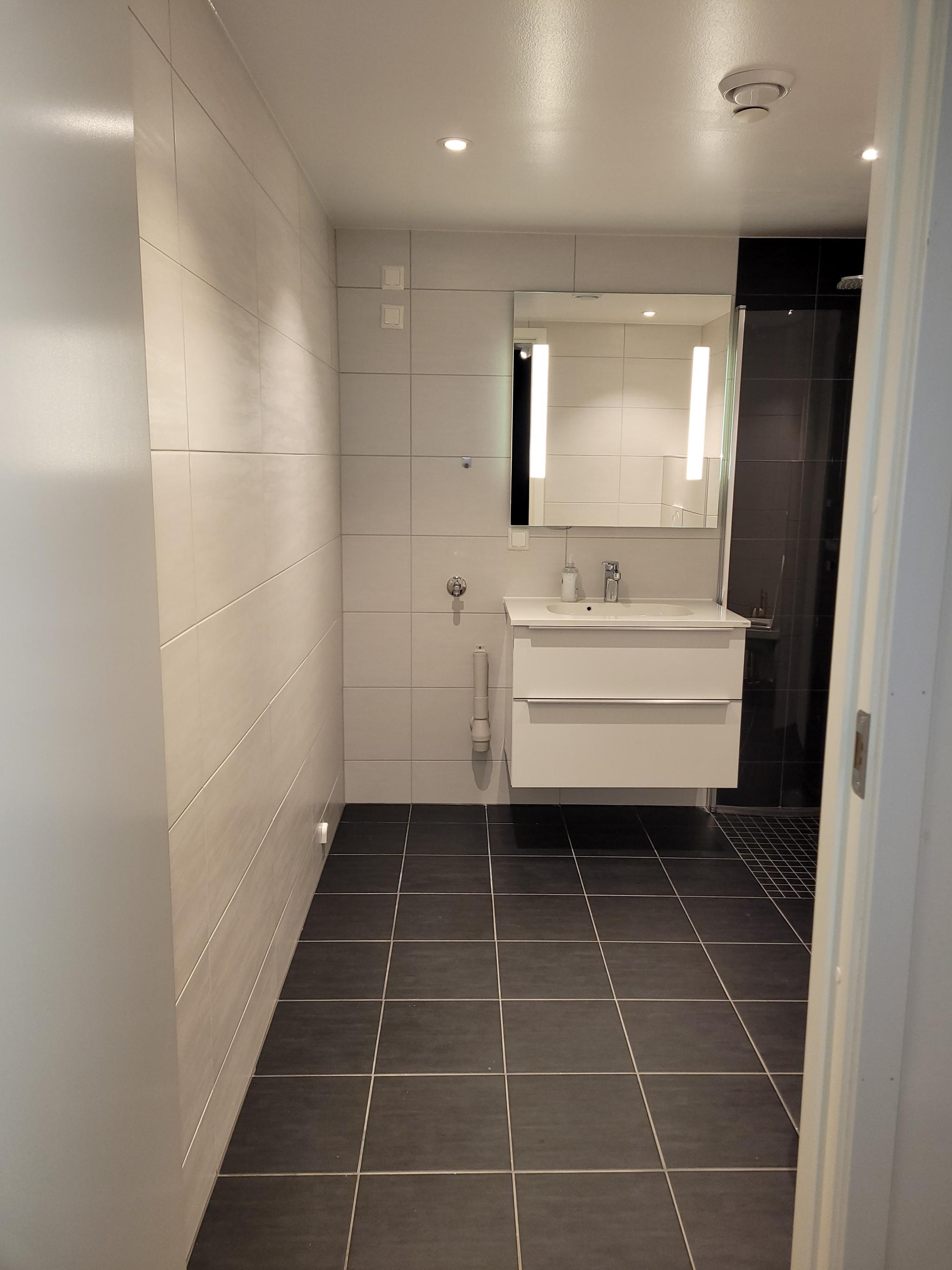 Bilder fra leiligheten uten møblement