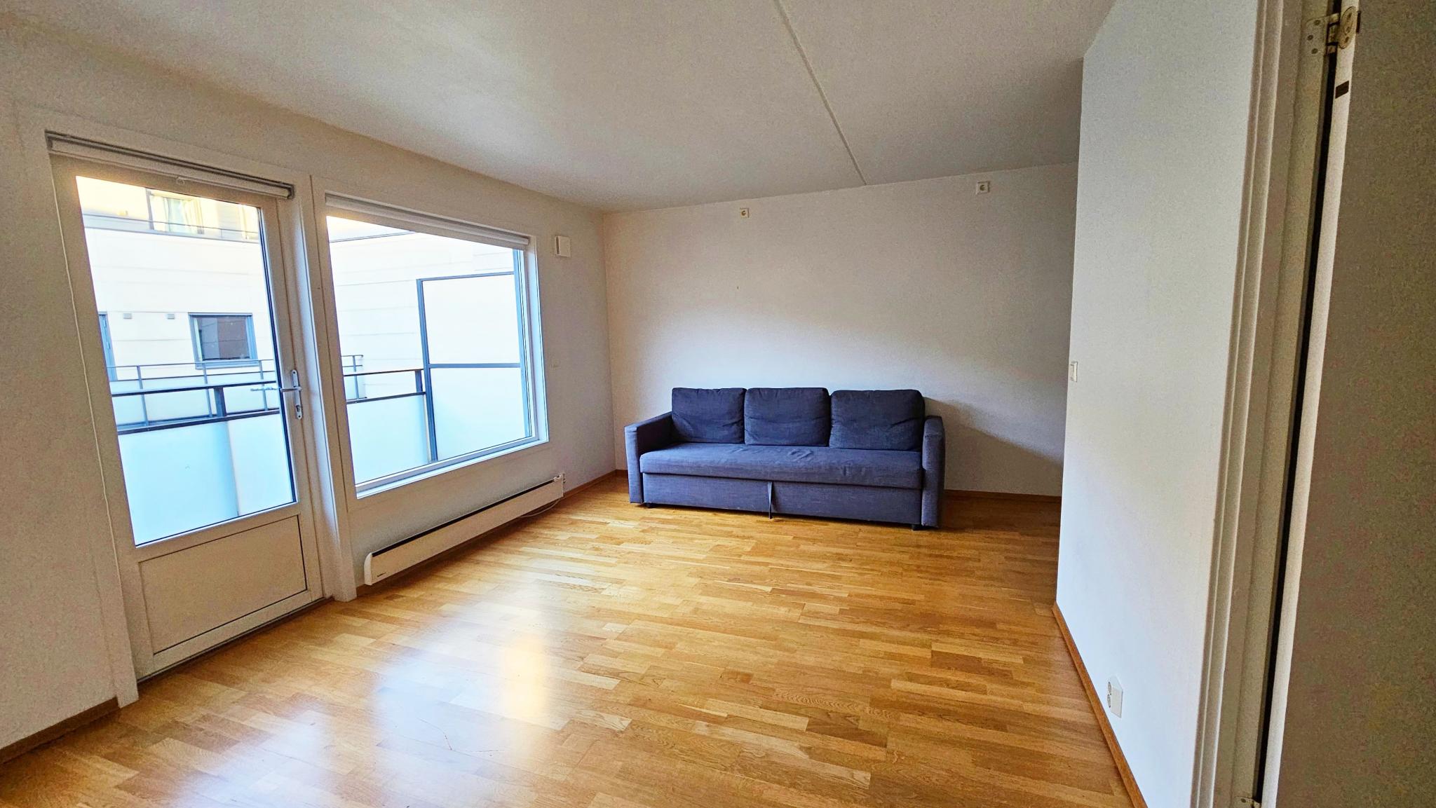 Stua med tilgang til balkong