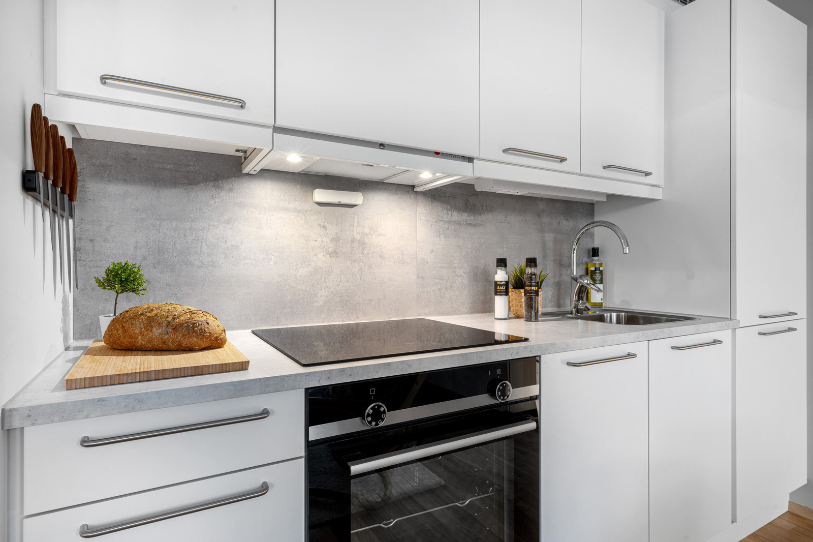 Kjøkkenet er fra HTH.