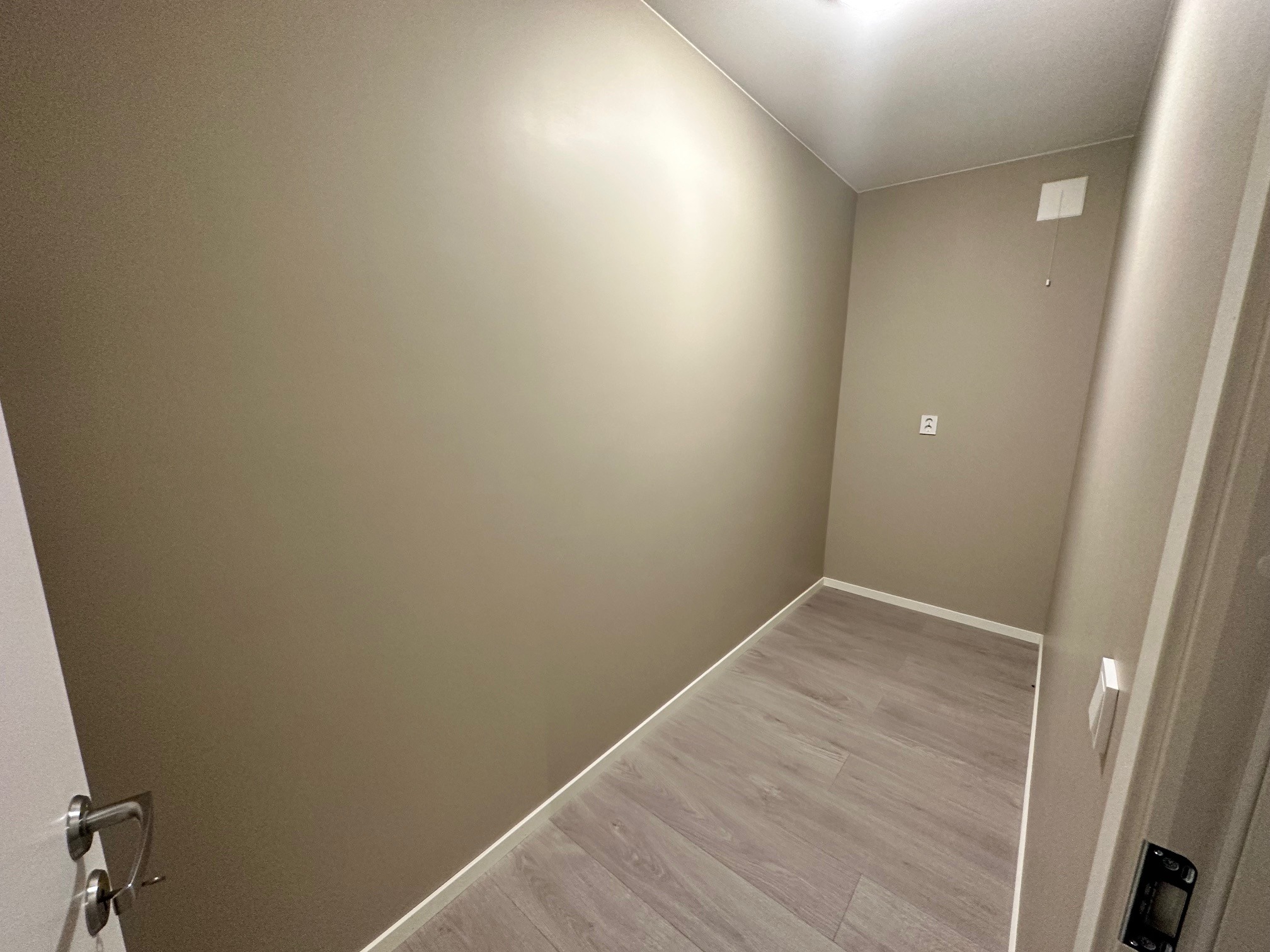 Bod med skap/oppbevaring (ikke med på bildet)