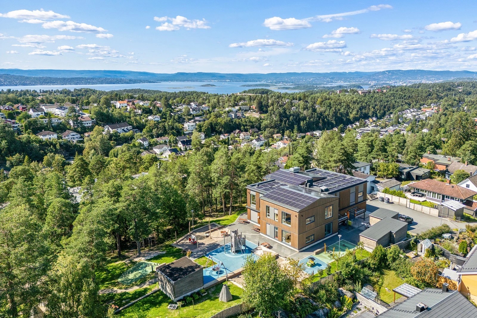 Prinsdalbråten barnehagen er ca. 900 mt fra boligen.