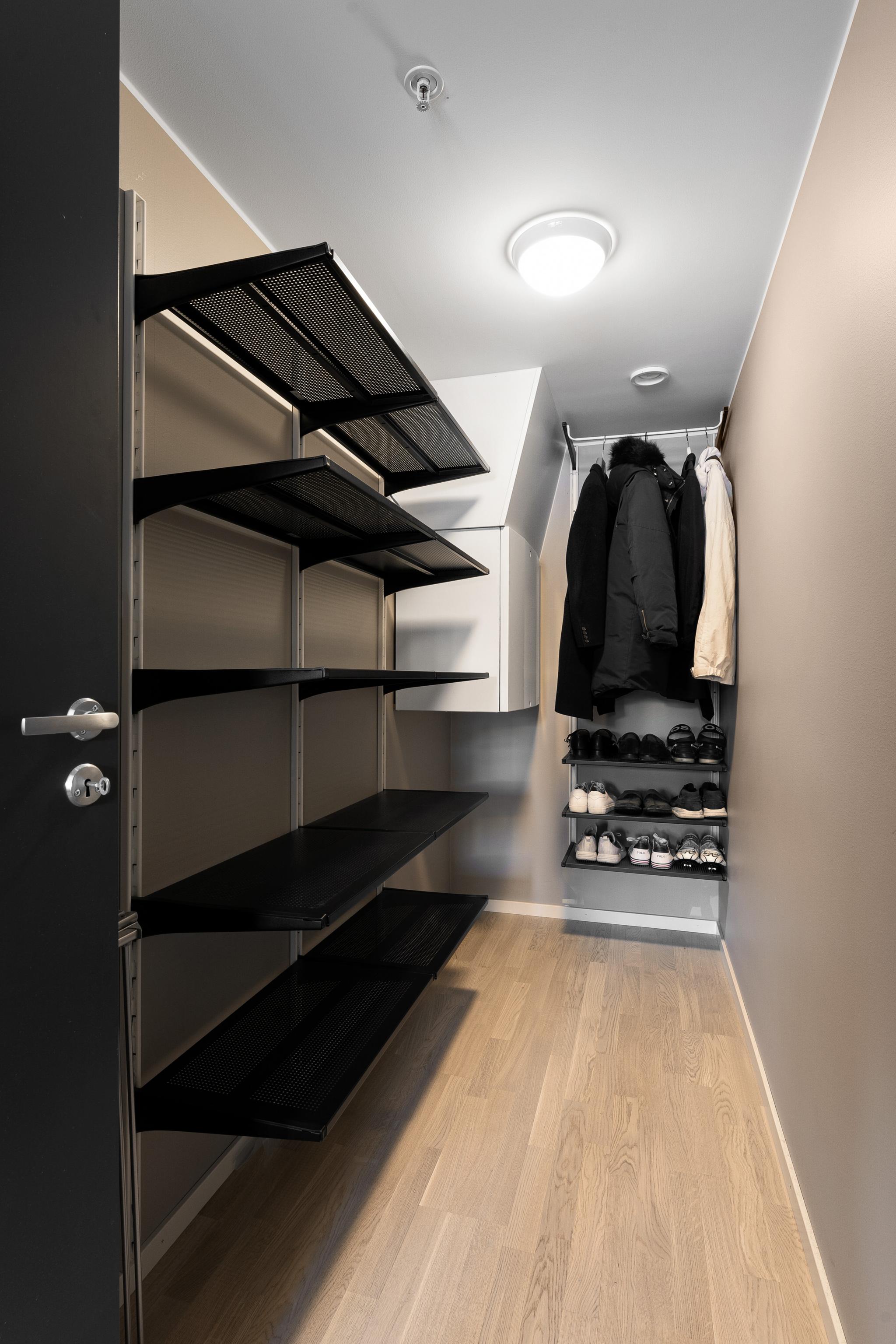 Bod i hovedsoverom kan innredes som walkin garderob