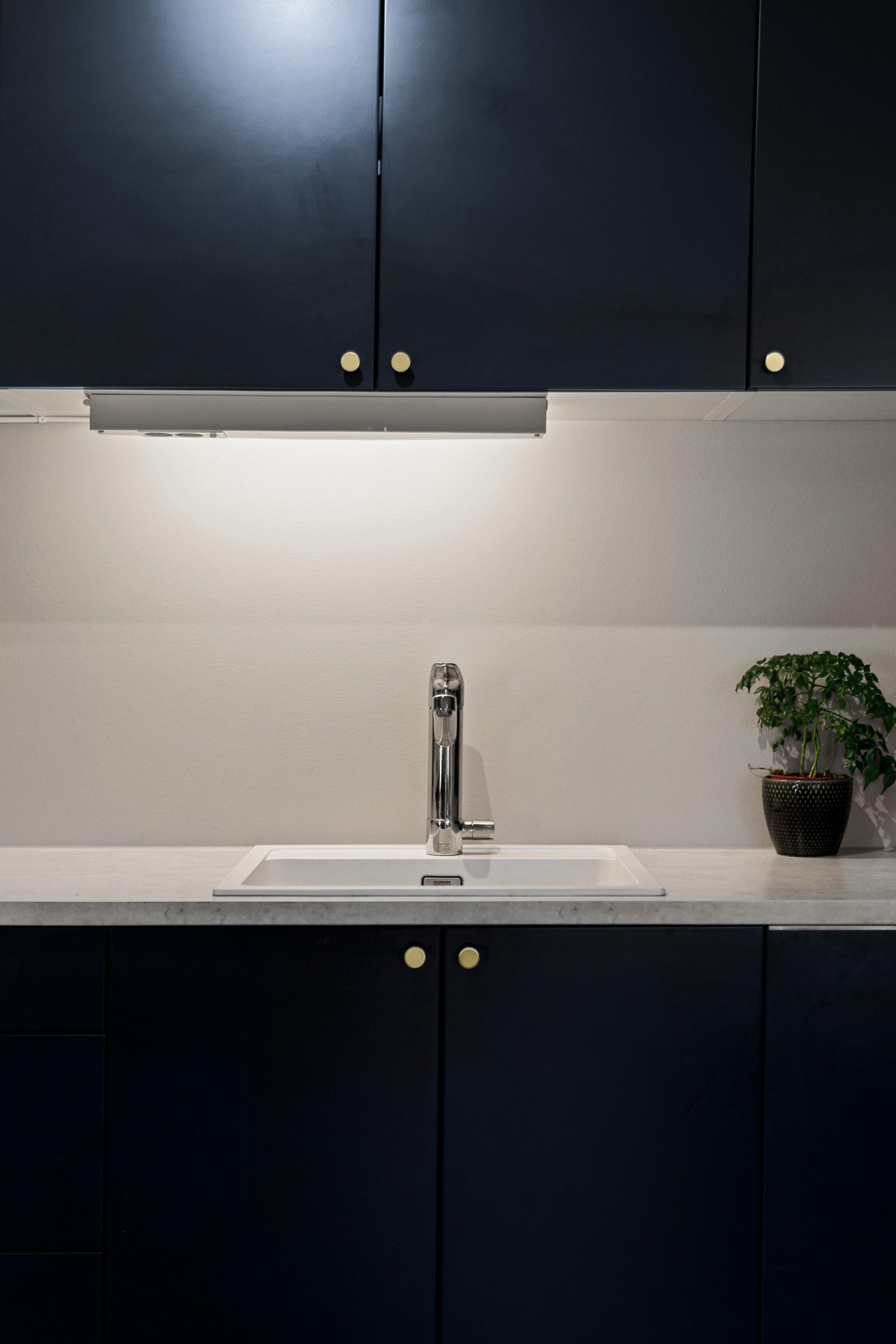 Kjøkkenetinnredningen er fra Sigdal og har integrerte hvitevarer