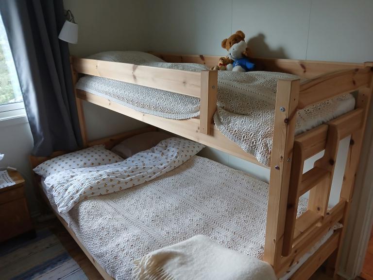 2 soverom av lik størrelse med god plass til dobbelseng.