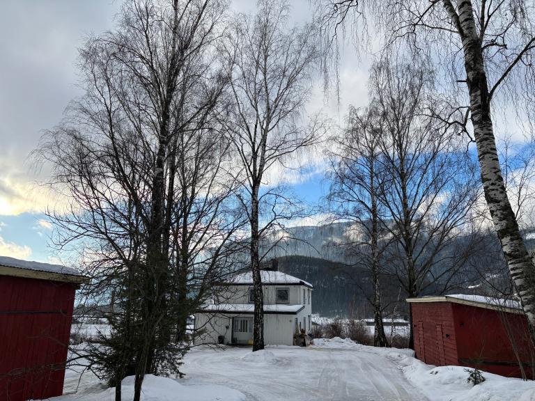 2647 SØR-FRON Ysterivegen 81 (2.etg.)