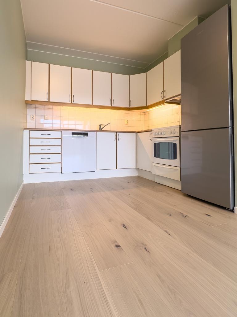 Kjøkken med mye oppbevaringsplass