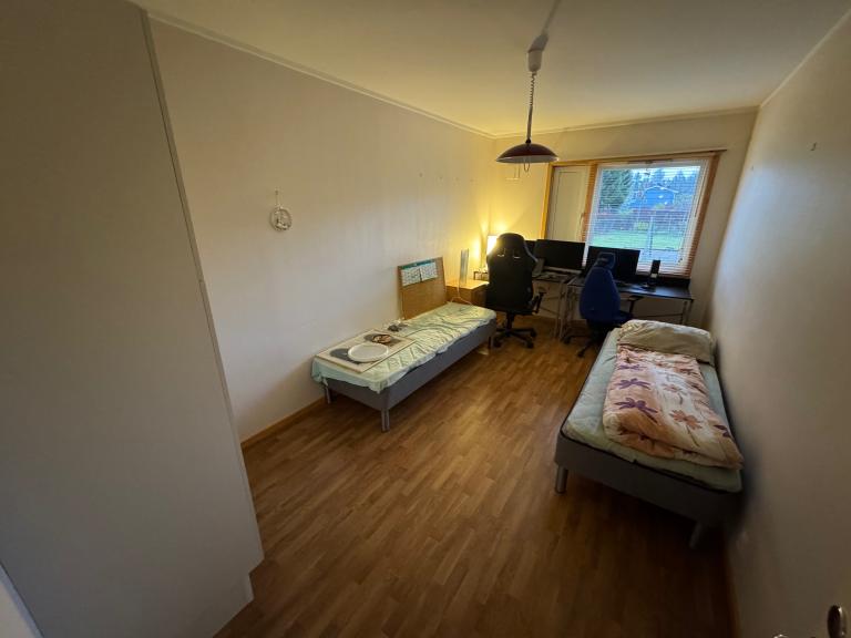 Soverom 1 (inngang fra stue)