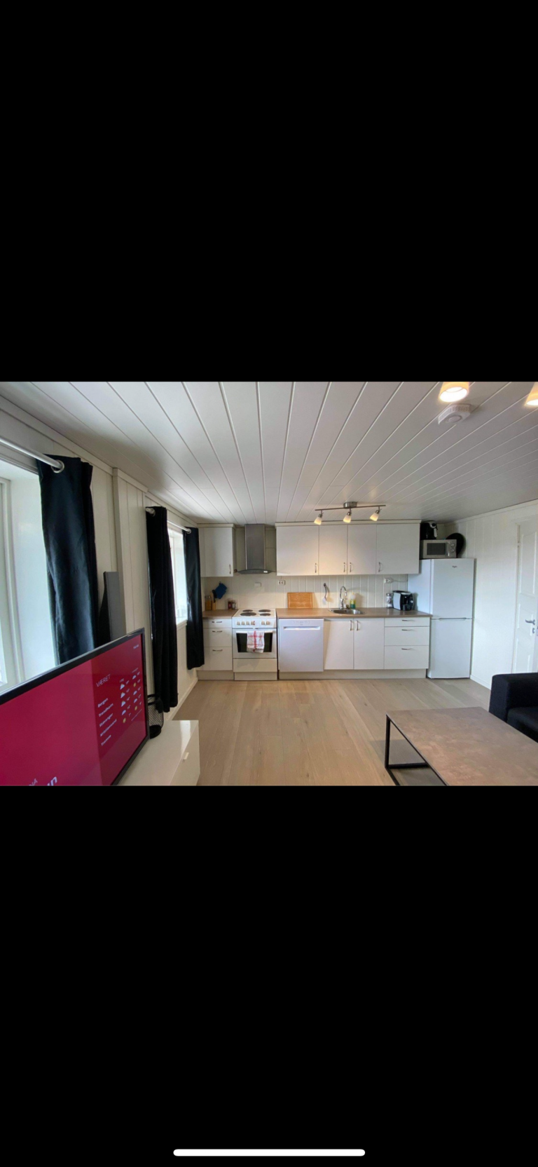 Kombinert kjøkken og stue!
Hvitevarer følger med.
