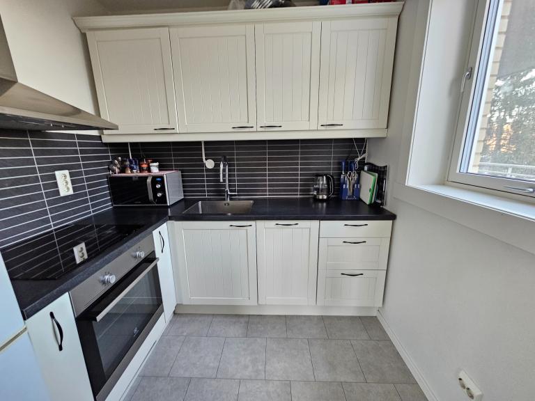 Vindu på kjøkkenet er god fordel.