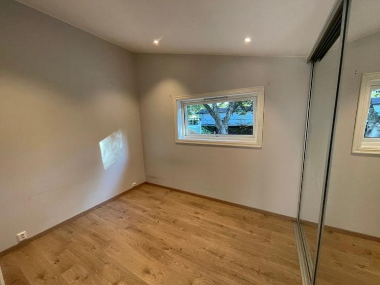 Alle rom har oppvarming i gulv.