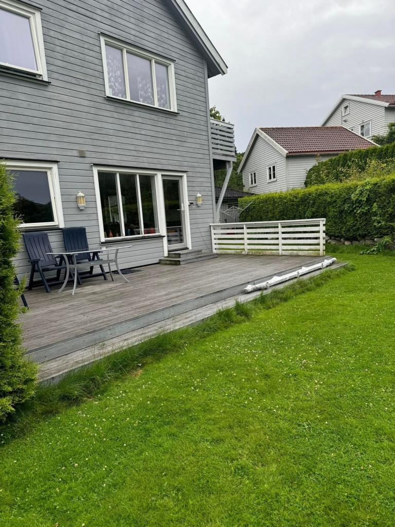 Terrasse tilhørende leilighet