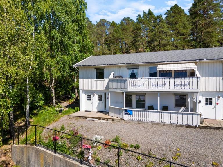 3076 SANDE I VESTFOLD Granbakken 1B 