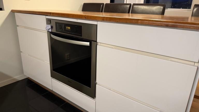 Integrert stekeovn med pyrolyse