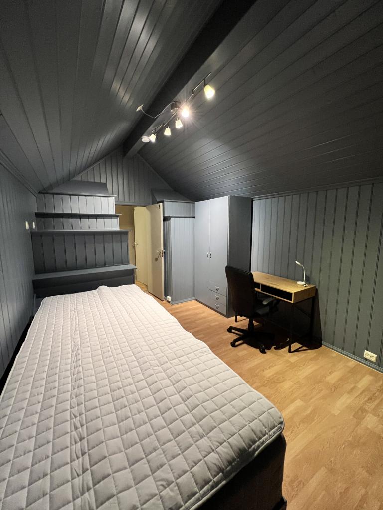 Soverom ferdig møblert, bare flytte rett inn