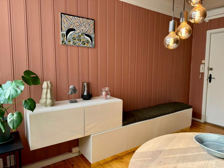 Oppbevaringsbenk /hylle/skap etc fra IKEA