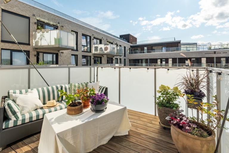 9 kvadrat menter balkong.