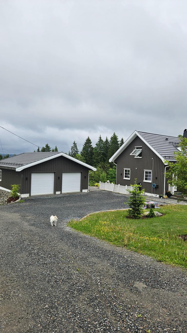 Hovedhuset - hybel i kjeller