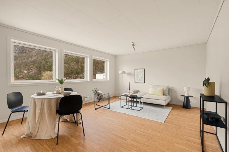 5164 LAKSEVÅG Lyngbøkollen 58