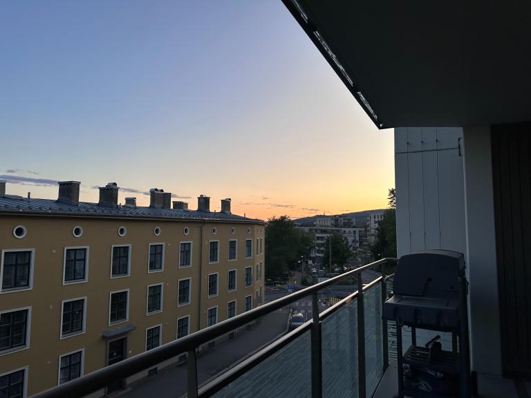 Balkong med sol hele nærmest hele sensongen.