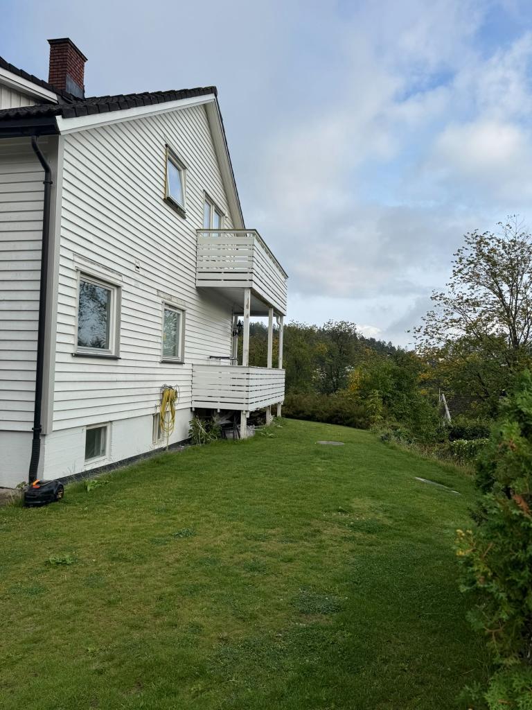 Leiligheten ligger i 2 etasje