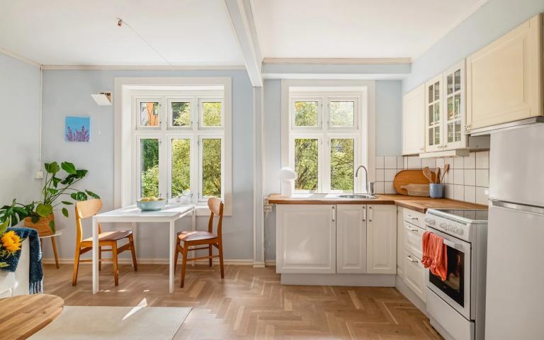 - Lys og sjarmerende 2-roms med mye sjarm - midt i Bergen sentrum -