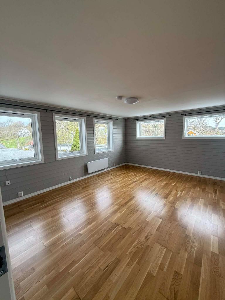 5915 Hjelmås Sandvikavegen 13B