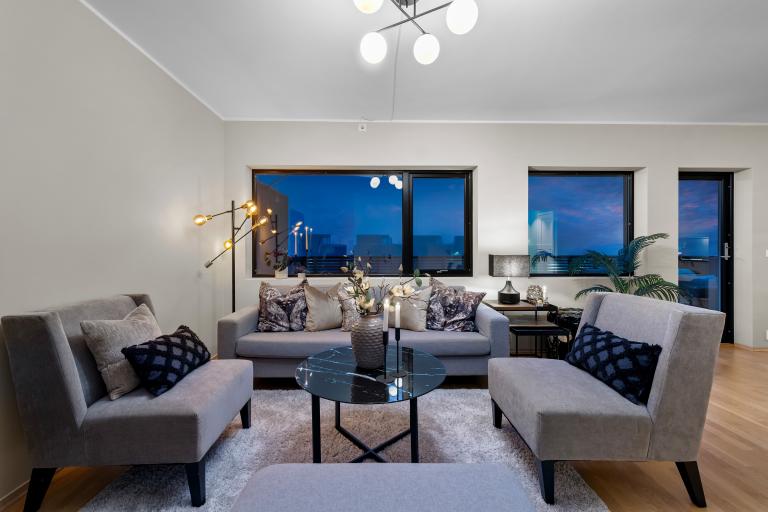 Stuen (obs! leies ut umøblert)