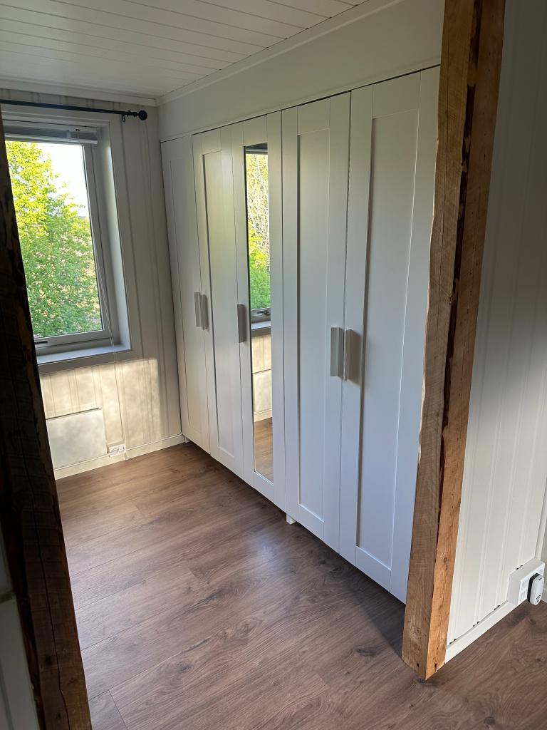 Garderobe sovealkove